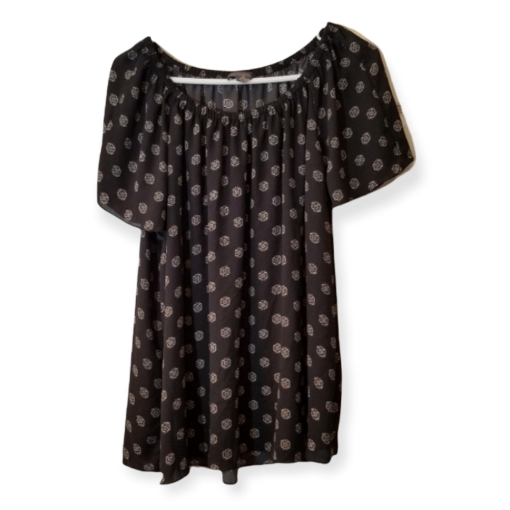 Vince Camuto Blouse Top Size Medium Off the Shoulder